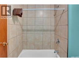 1507 Caribou Street W, Moose Jaw, SK S6H7N5 Photo 36