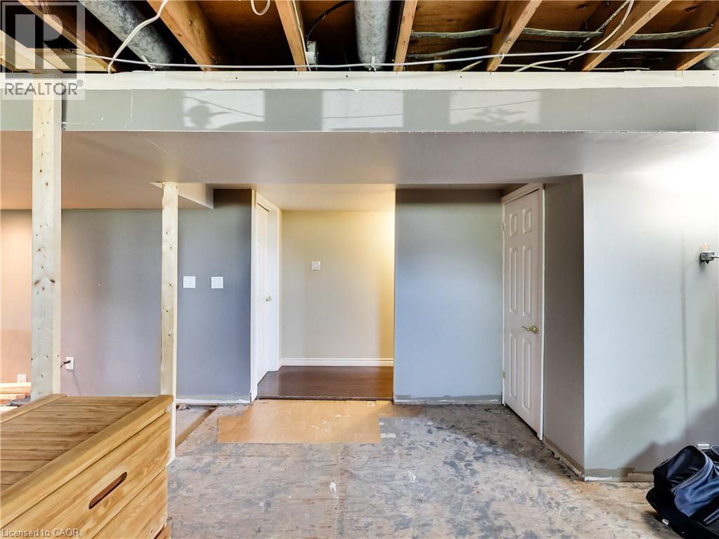 9183 SILVER Street - Image 32