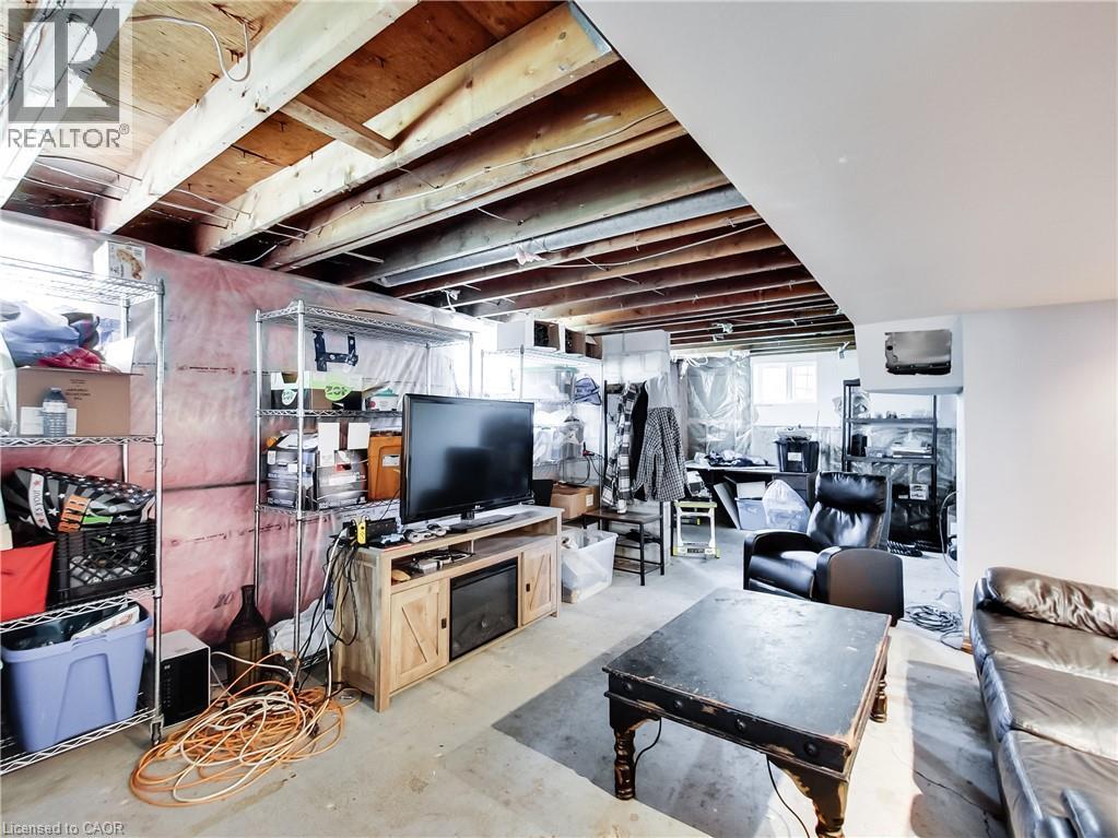 9183 SILVER Street - Image 33
