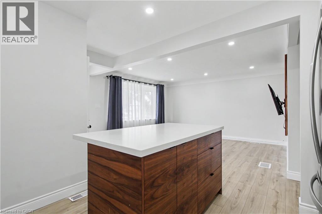 15 GREENWOOD Street - 15