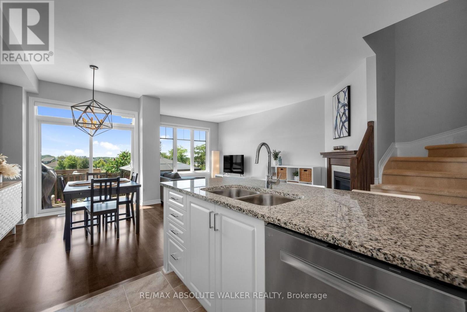 699 CARTOGRAPHE STREET - Image 10