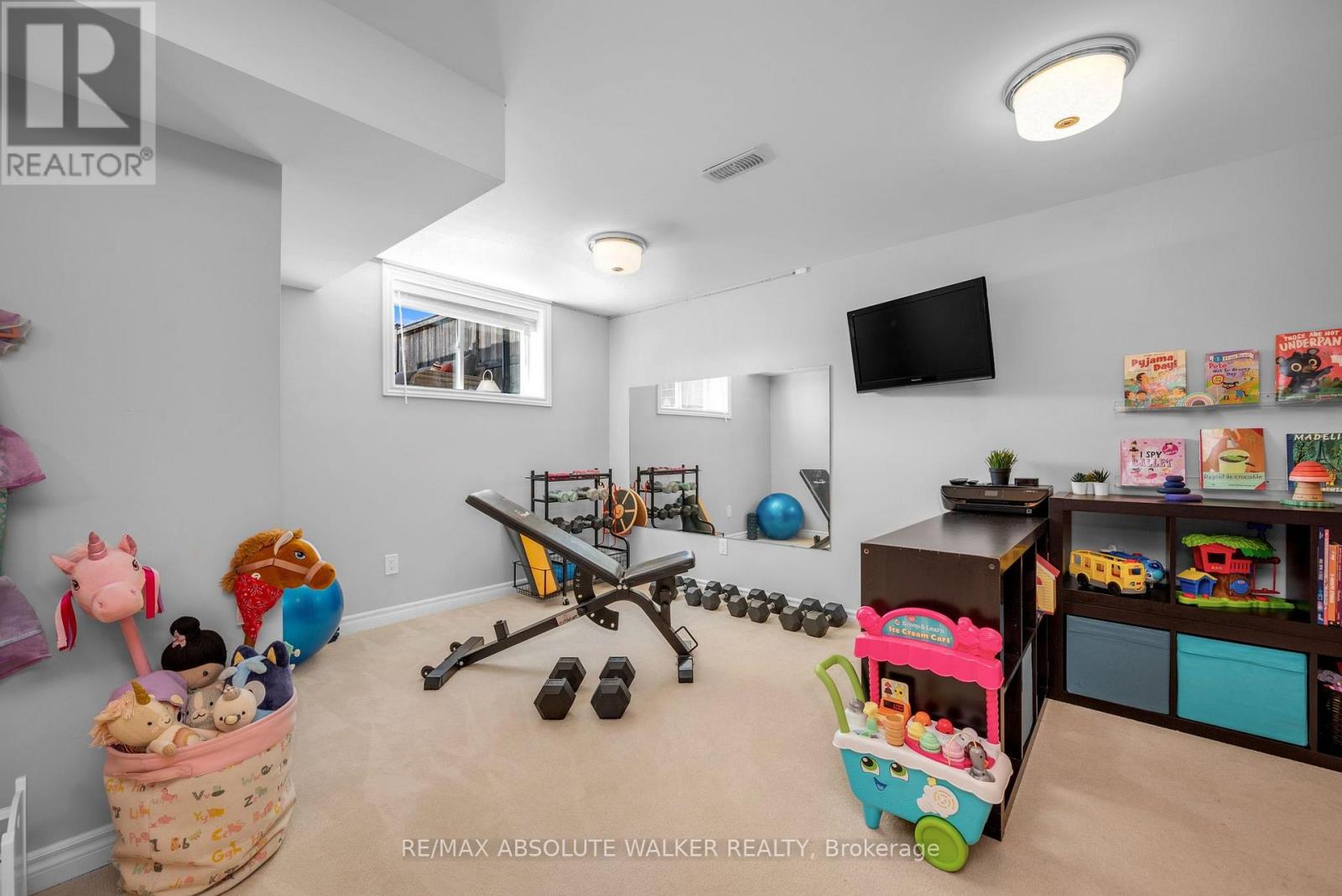 699 CARTOGRAPHE STREET - Image 35