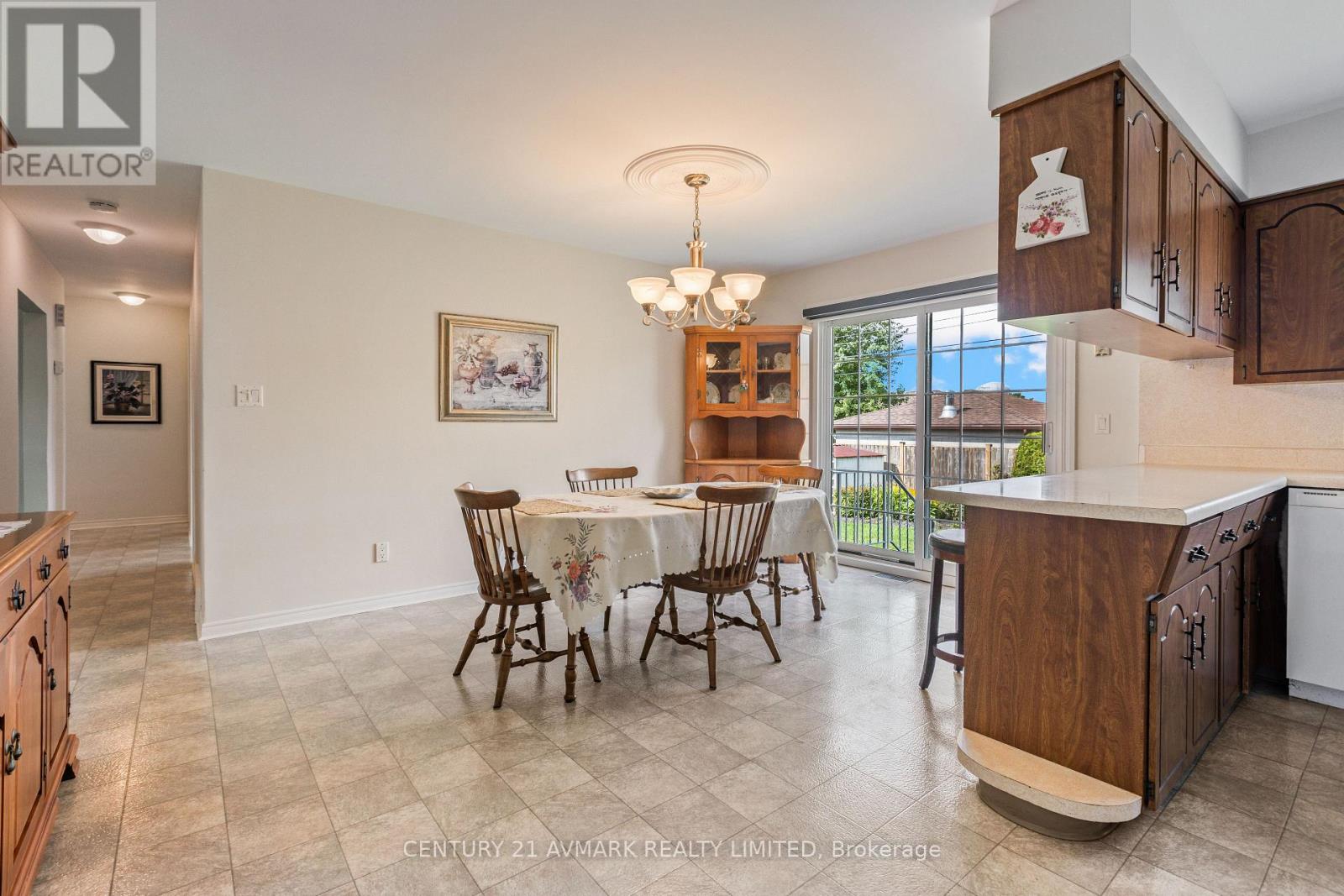 54 CLASSIC AVENUE - Image 17
