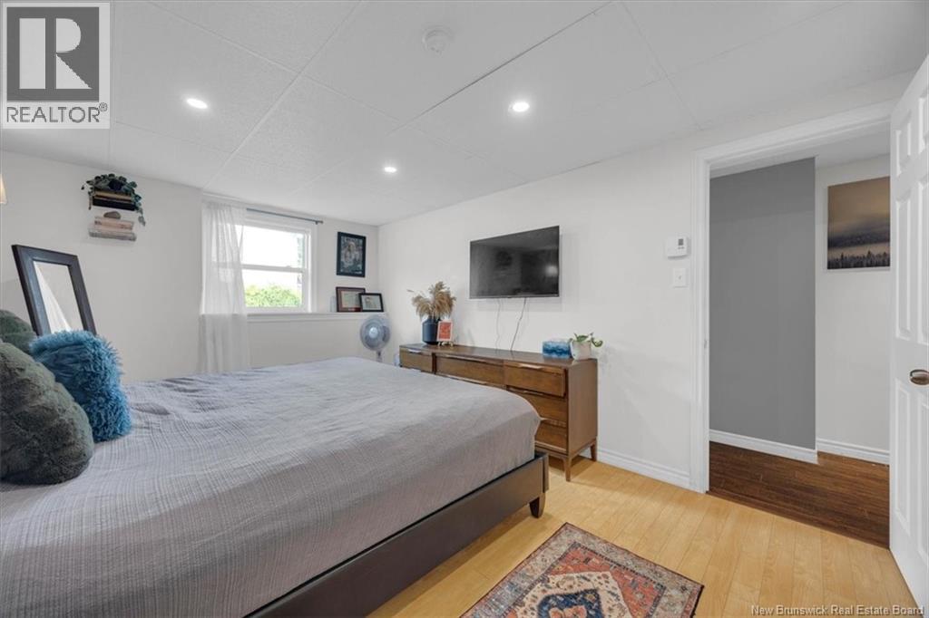 148 Gondola Blvd - Image 25