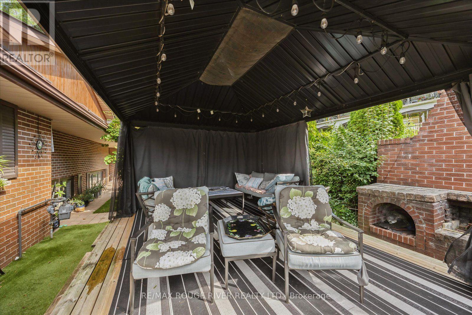 881 SWISS HEIGHTS DRIVE - 27