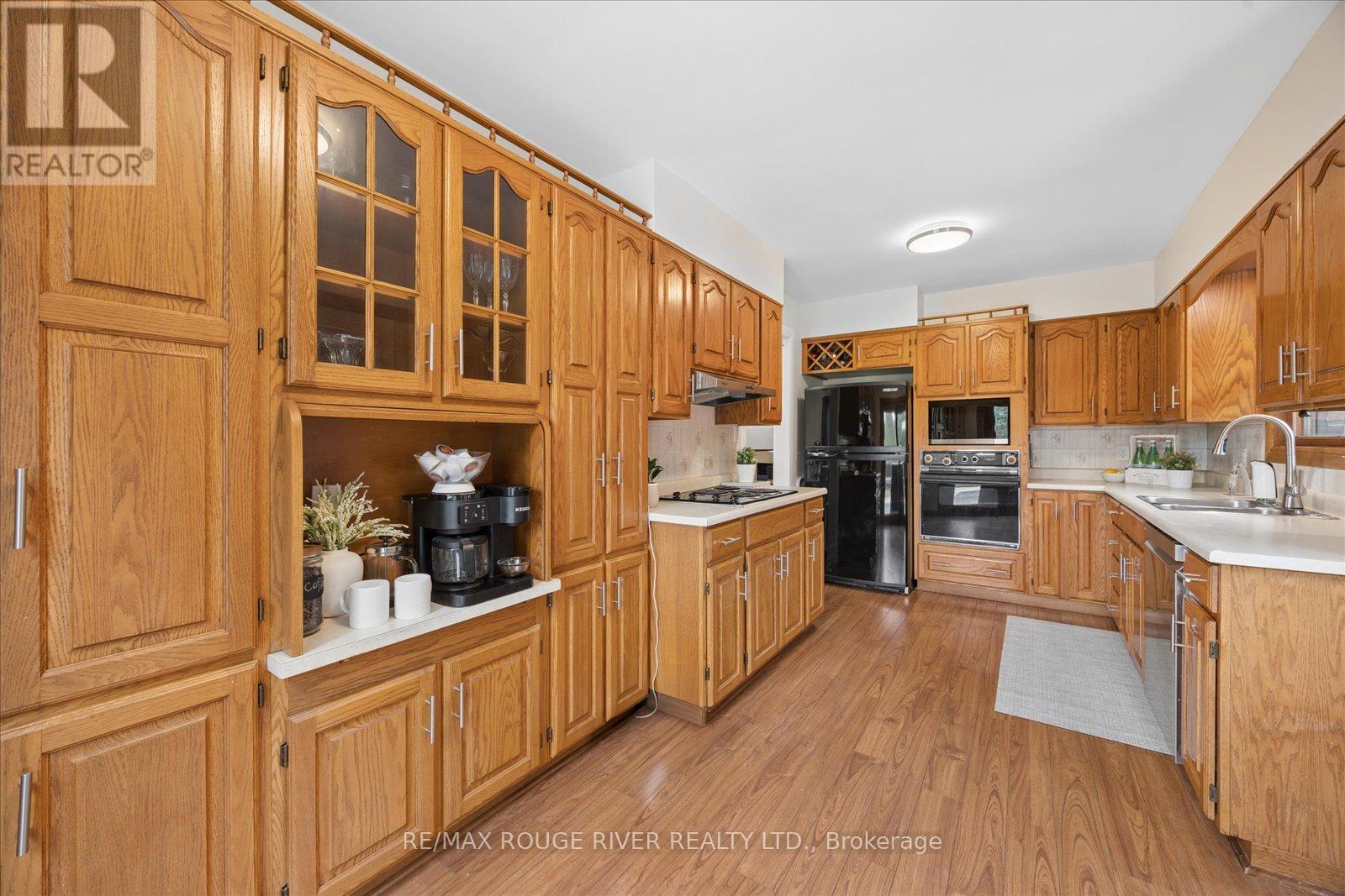 881 SWISS HEIGHTS DRIVE - 9