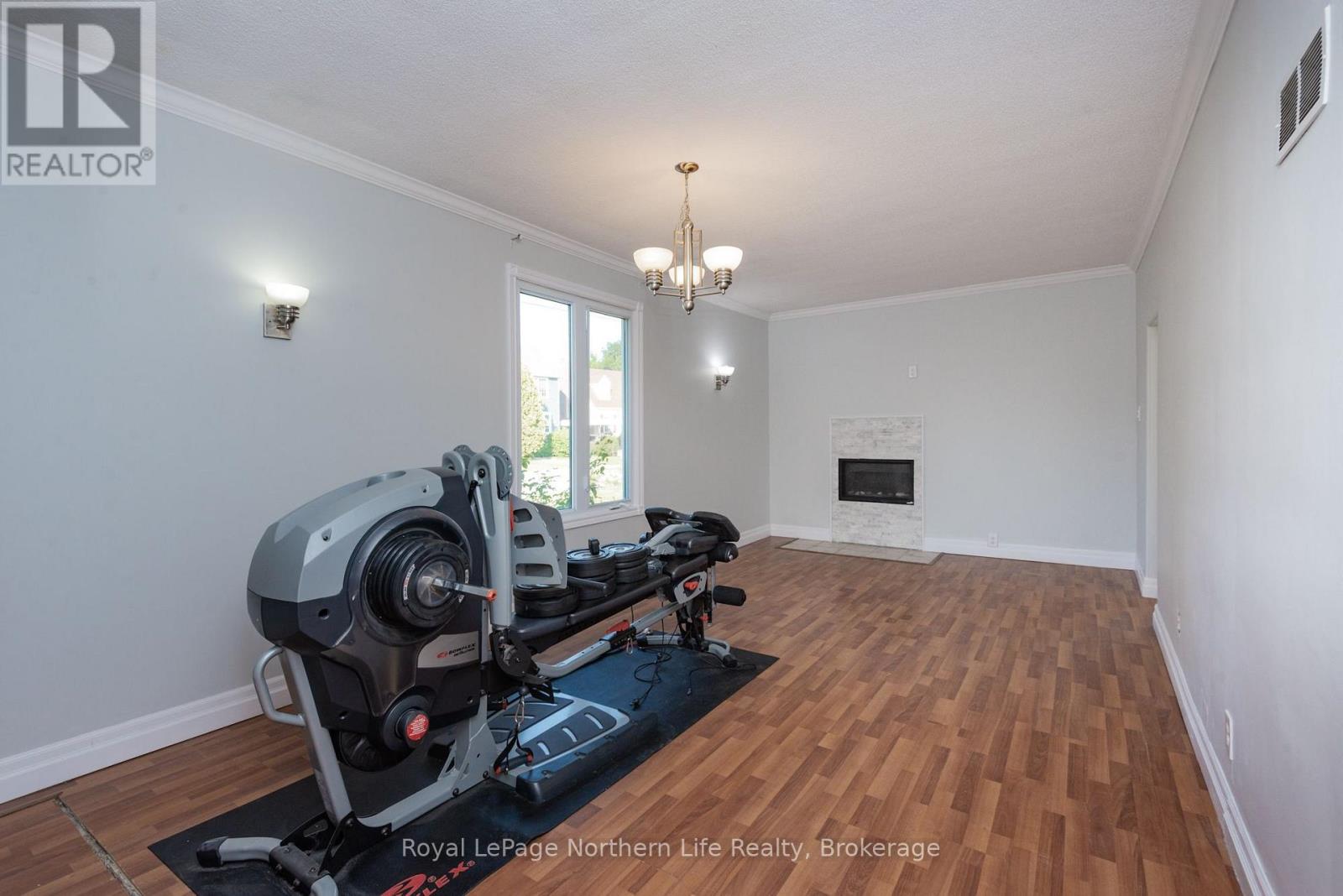 840 MCLAREN STREET - Image 29