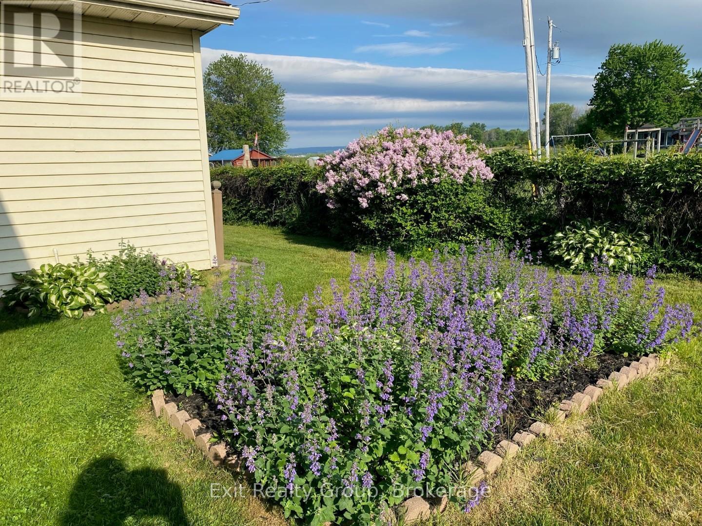 87 EVERGREEN LANE - Image 34