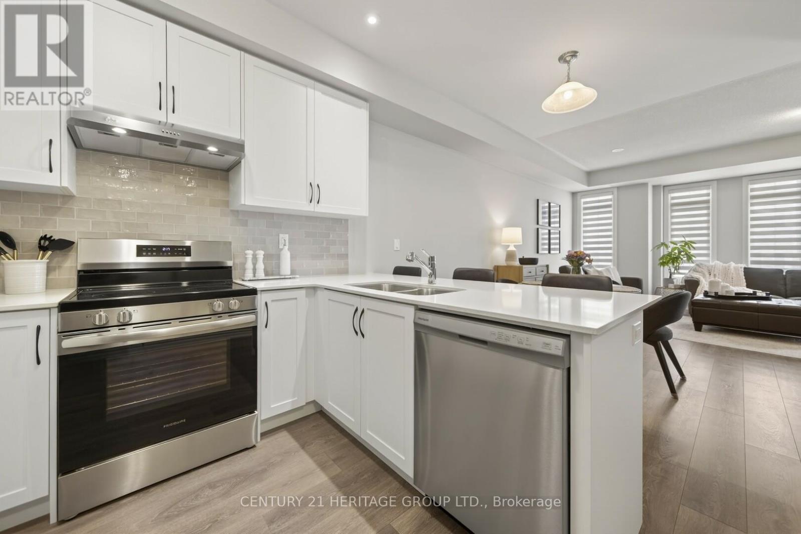 6 MEL IRVING DRIVE - Image 13