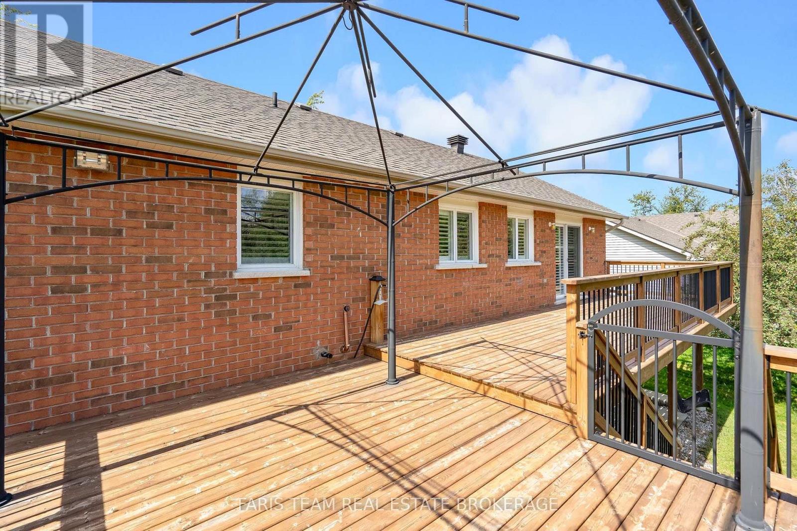 27 BACHLY AVENUE - 34