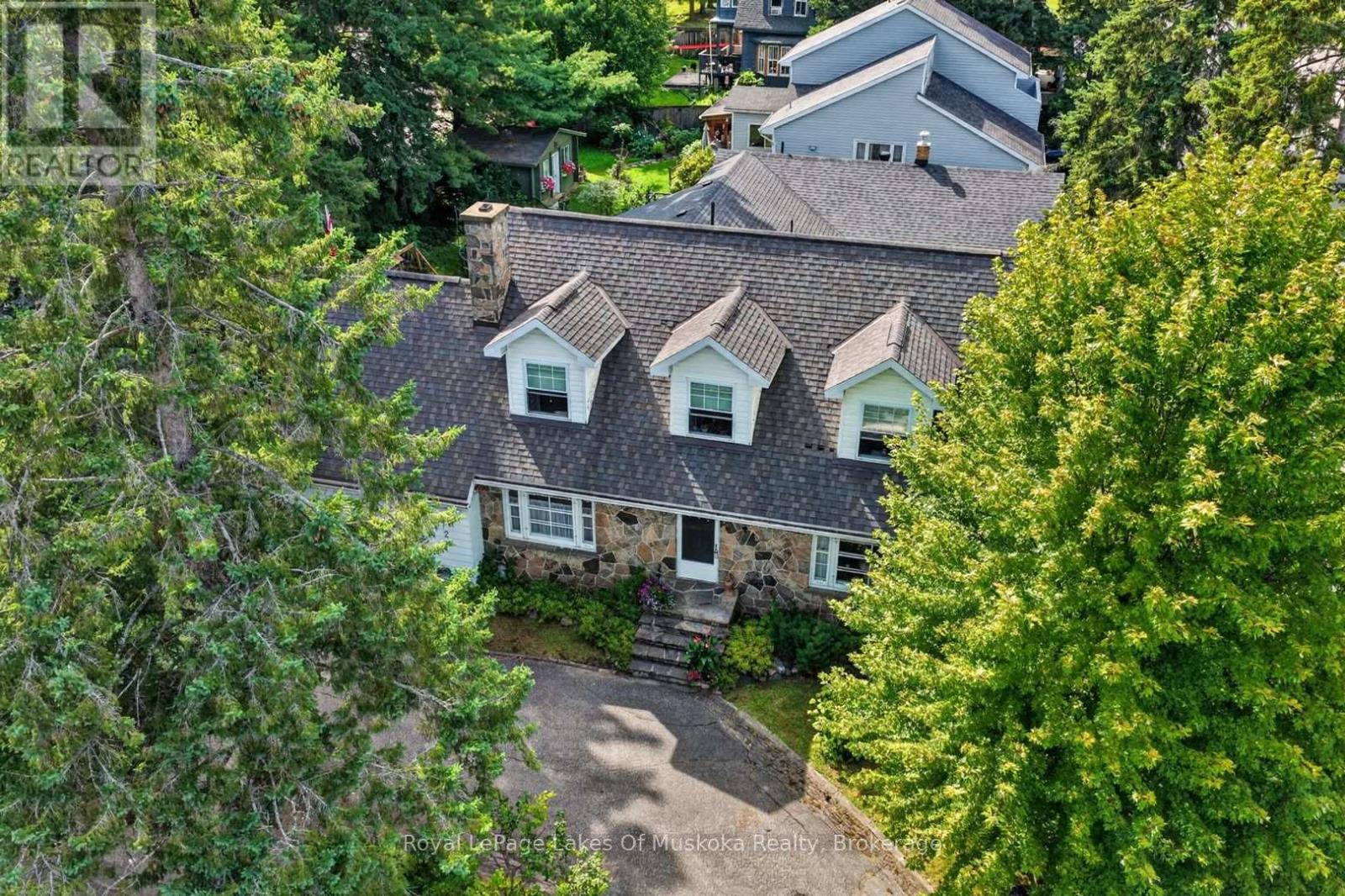 2 MOUNTVIEW AVENUE - 1