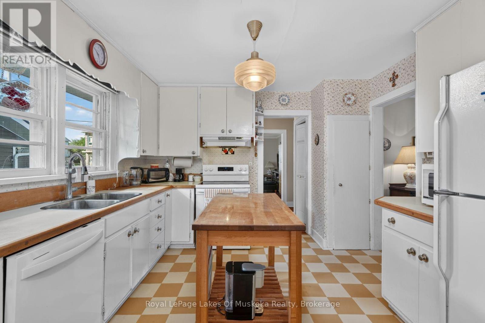 2 MOUNTVIEW AVENUE - Image 14