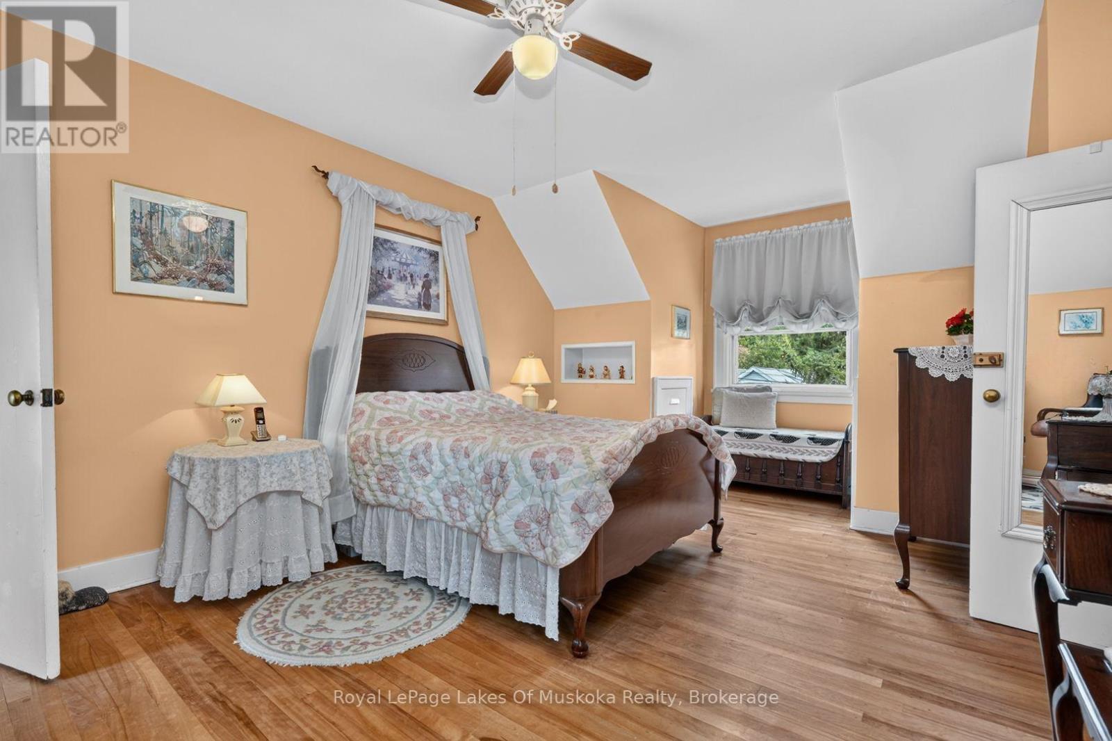 2 MOUNTVIEW AVENUE - 23