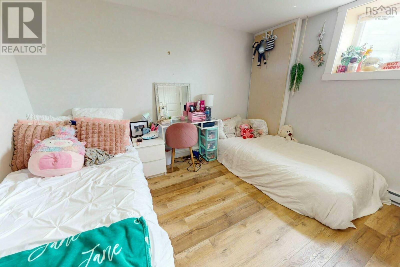 4861 Dunmore Road - 17