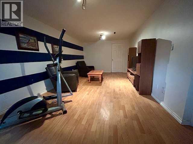 5205 50 Avenue - 9