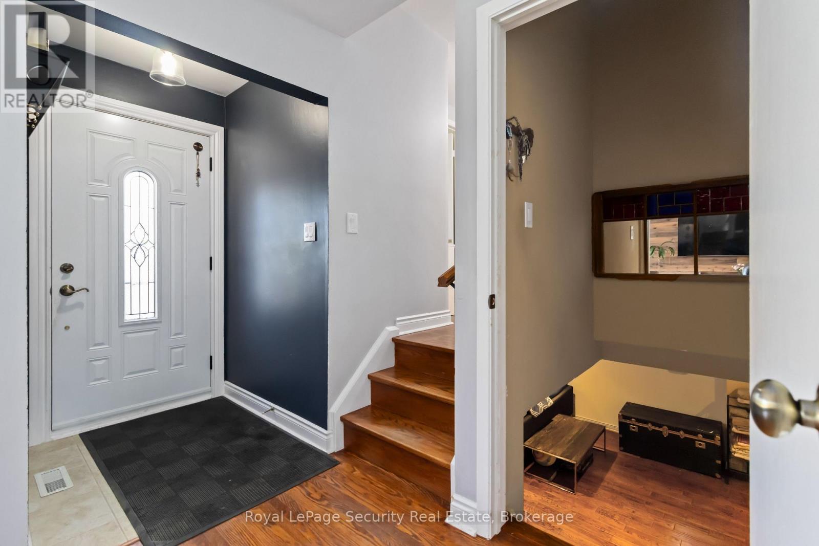 53 DUNBLAINE CRESCENT - 8