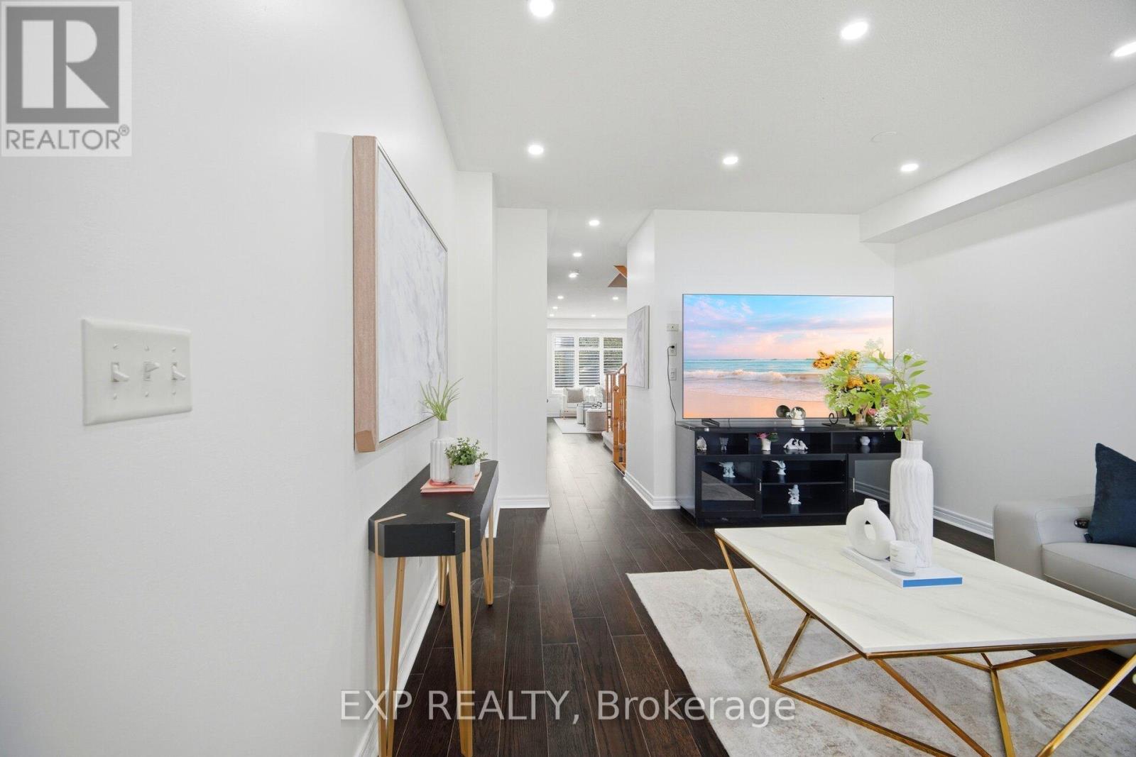 37 TOTTEN DRIVE - 5