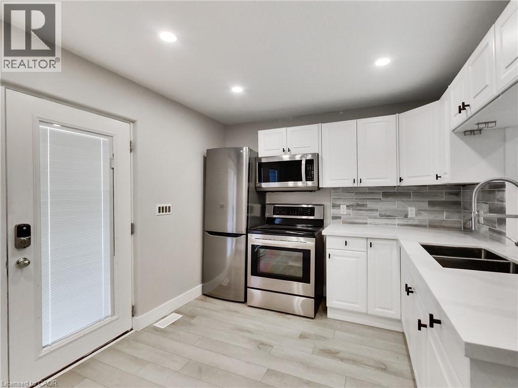 229 PARKDALE Avenue N - 32