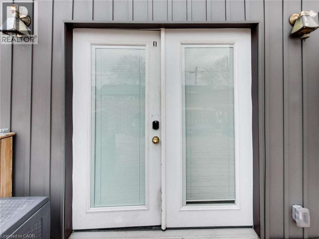 229 PARKDALE Avenue N - Image 36
