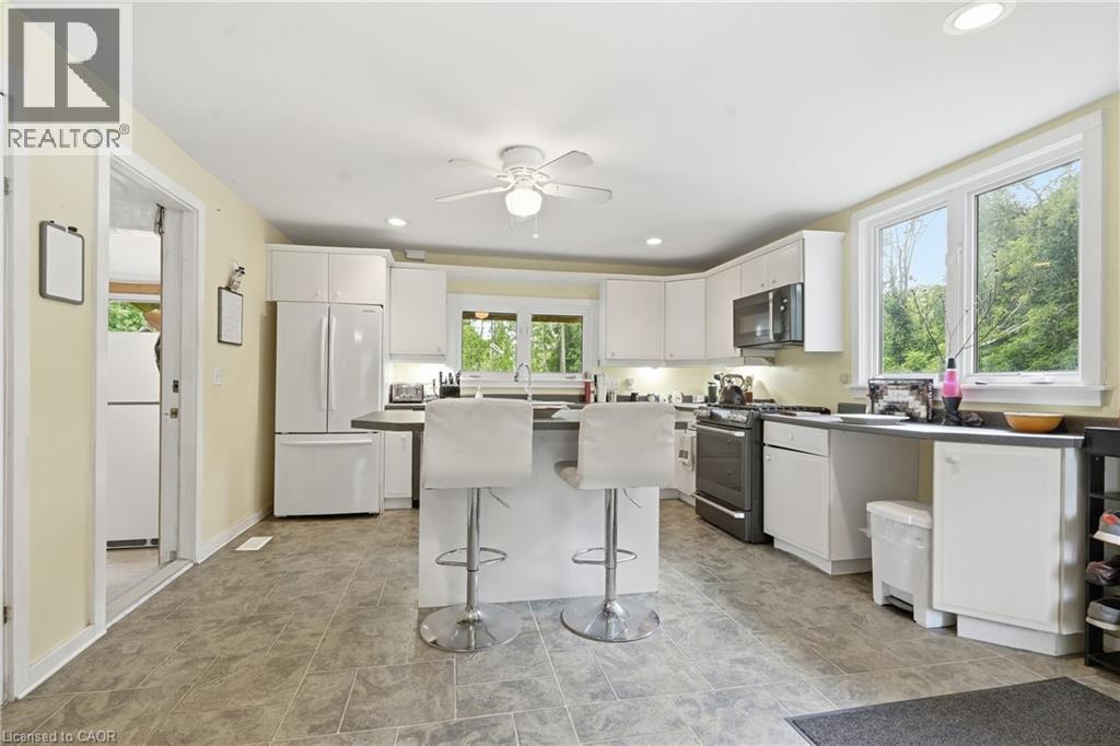 633 POINT ABINO Road S - Image 6