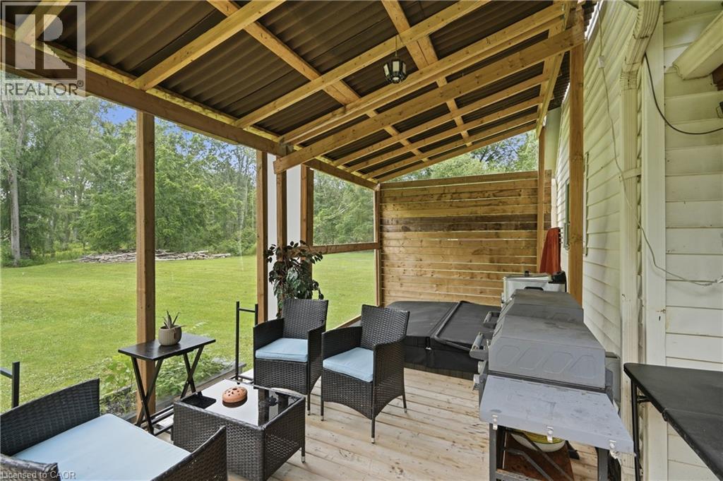 633 POINT ABINO Road S - Image 25