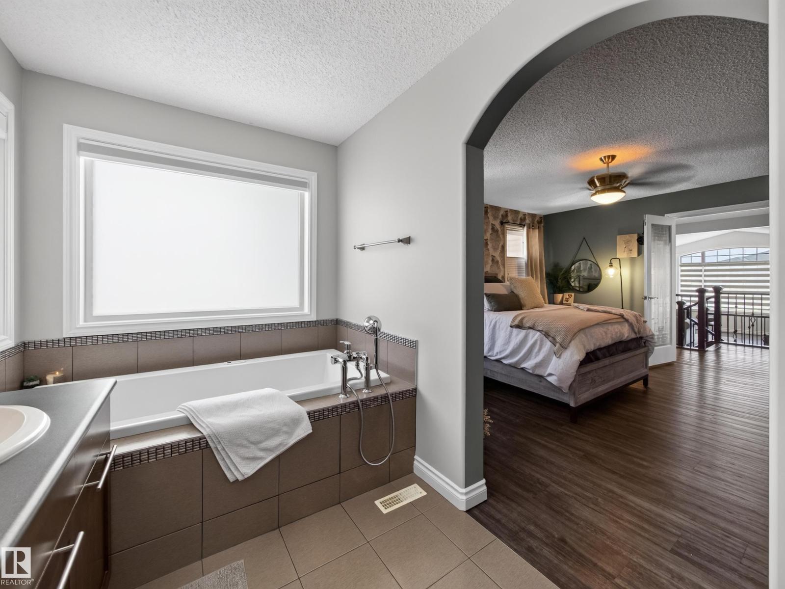 118 LAKELAND PT - Image 41