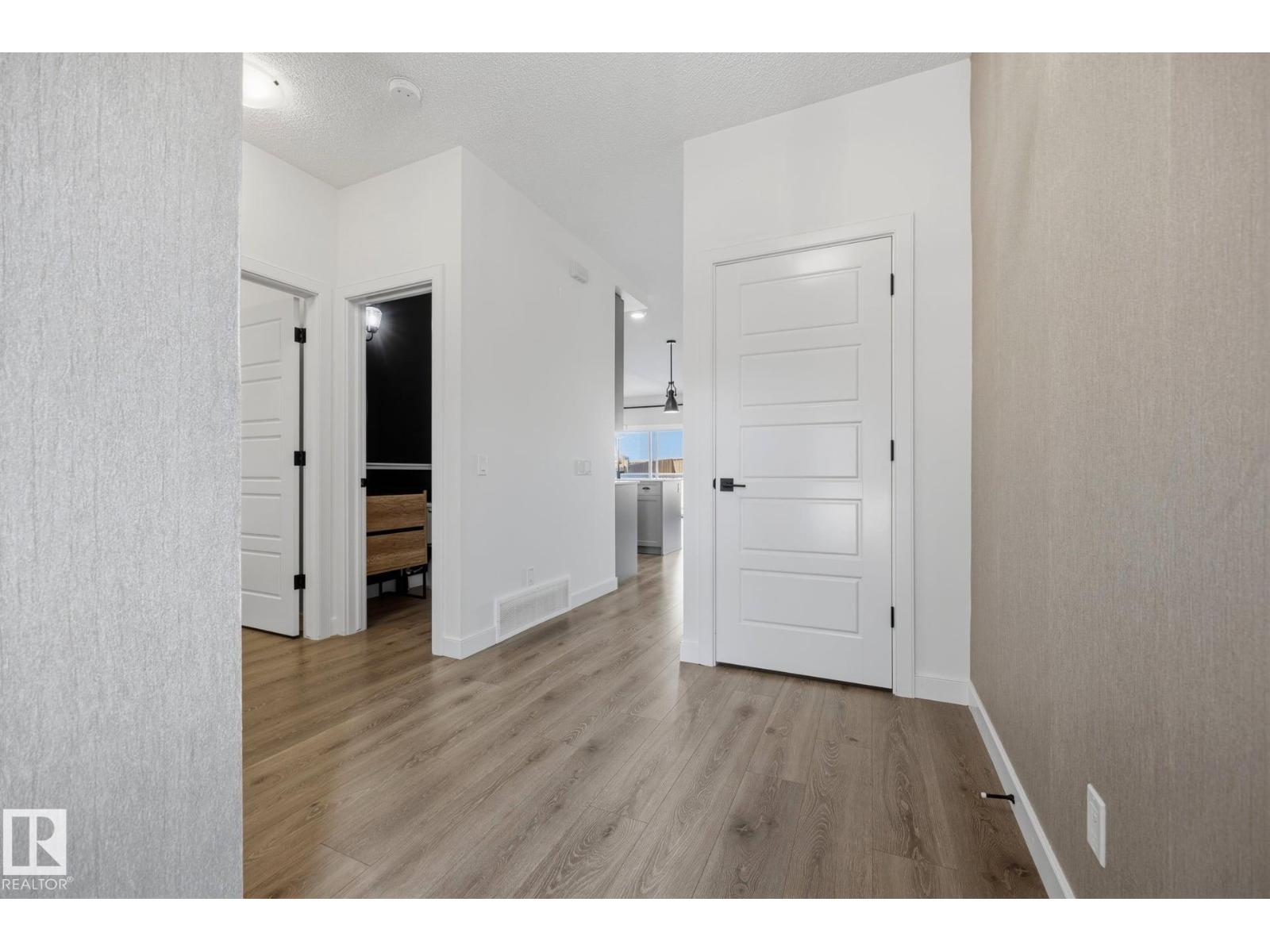 3234 CHERNOWSKI WY SW - 16