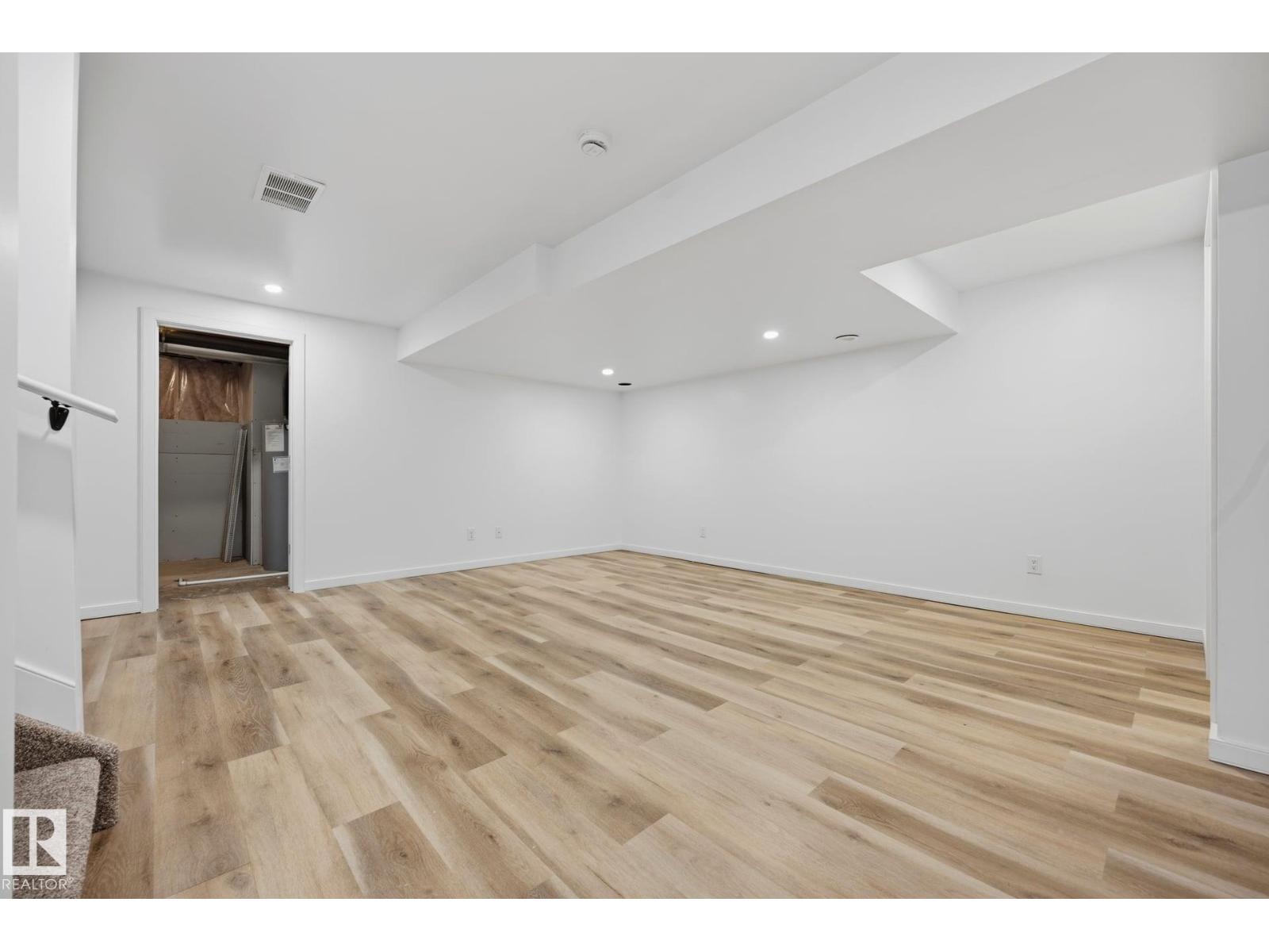 3234 CHERNOWSKI WY SW - 40