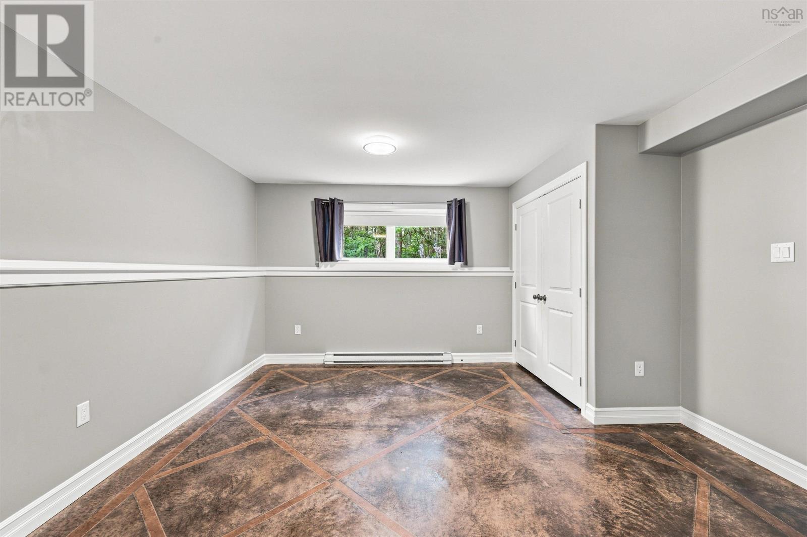 Property 35 of 47 of 124 Murray Road