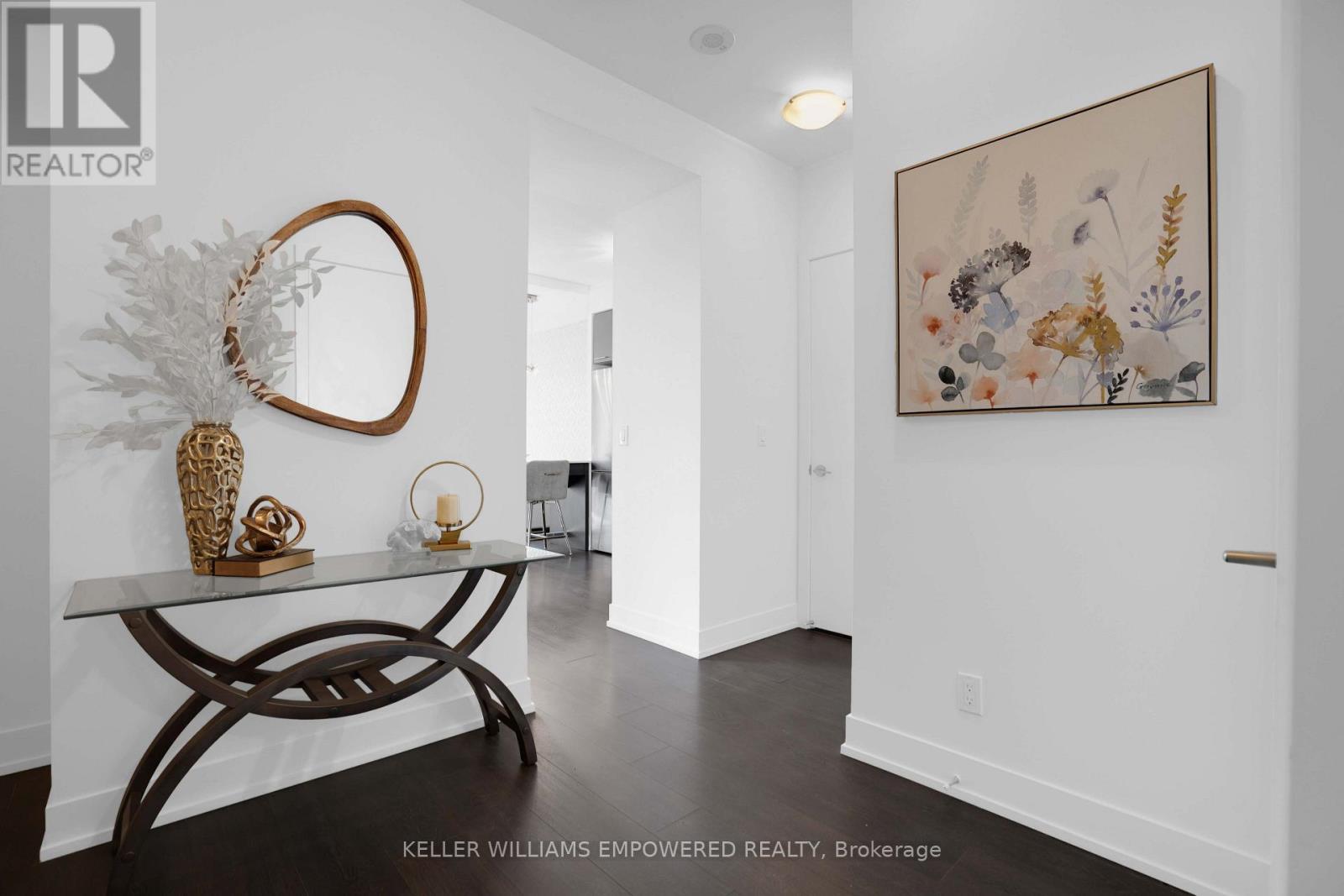 #811 9471 YONGE STREET N - 16