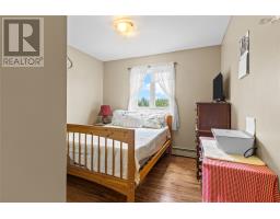 10-12 Glebe Road thumbnail 9