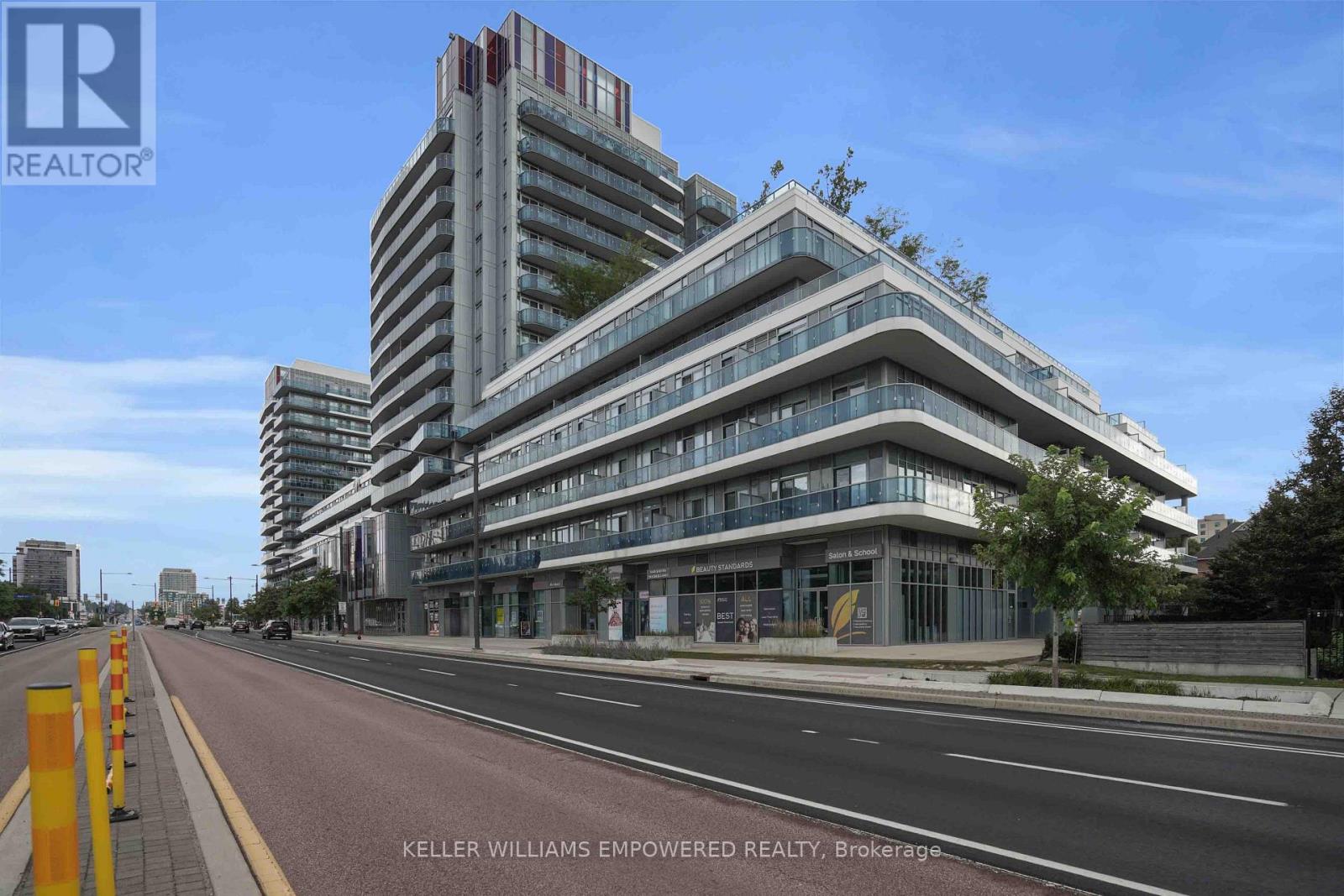 #811 9471 YONGE STREET N - 1
