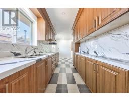 63 Hopperton Drive, Toronto, ON M2L2S7 Photo 10