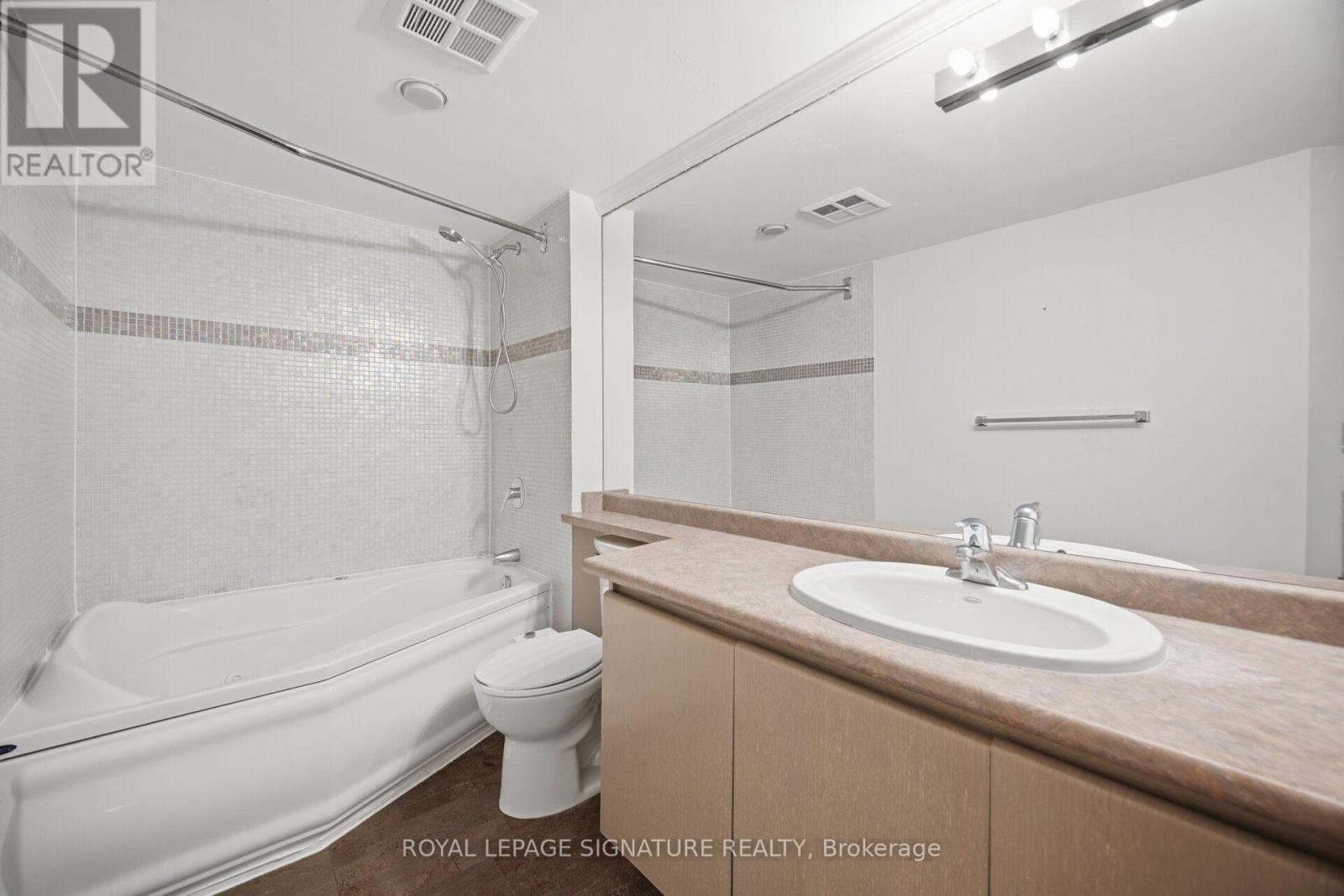 #3603 750 BAY STREET - 22