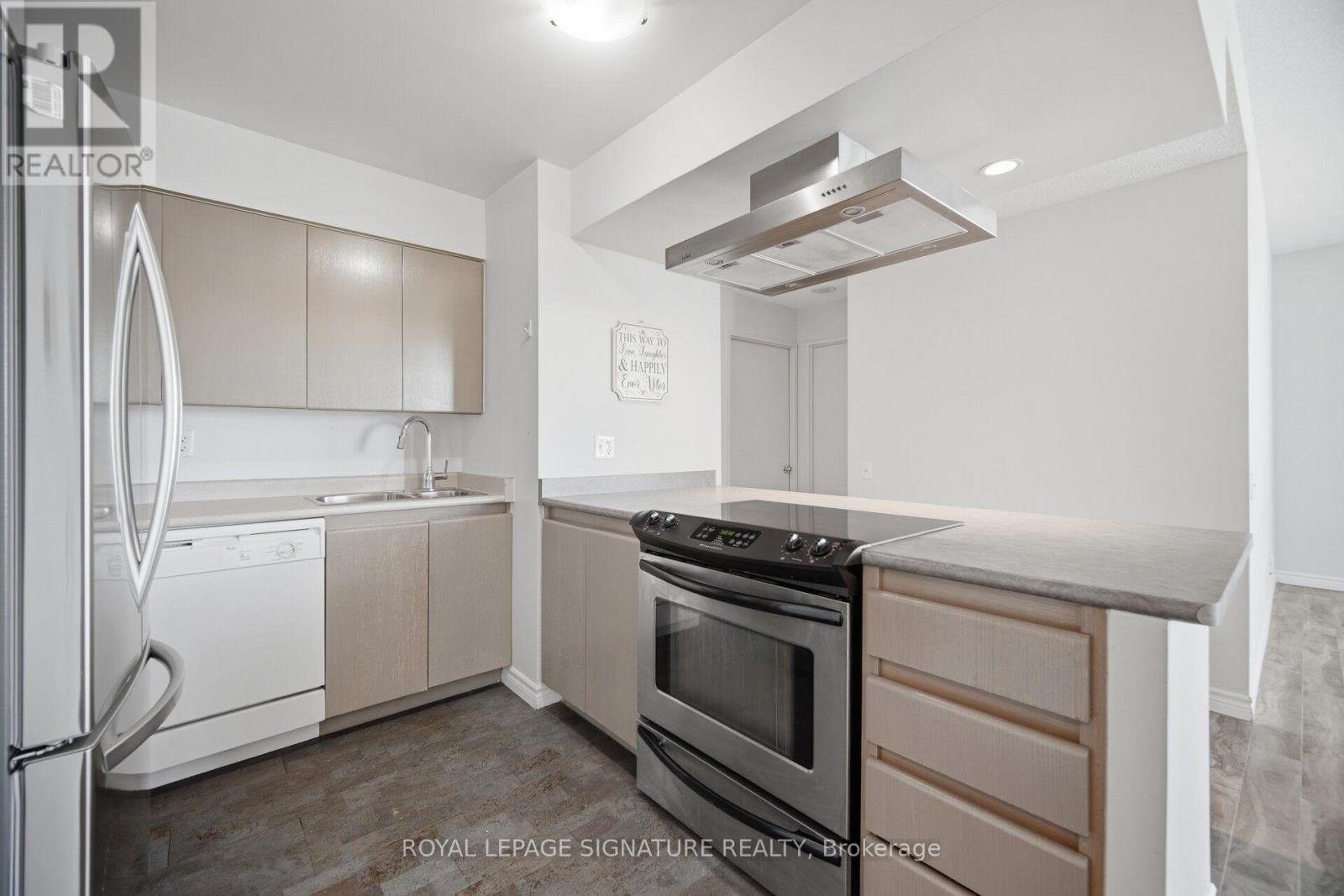 #3603 750 BAY STREET - 13