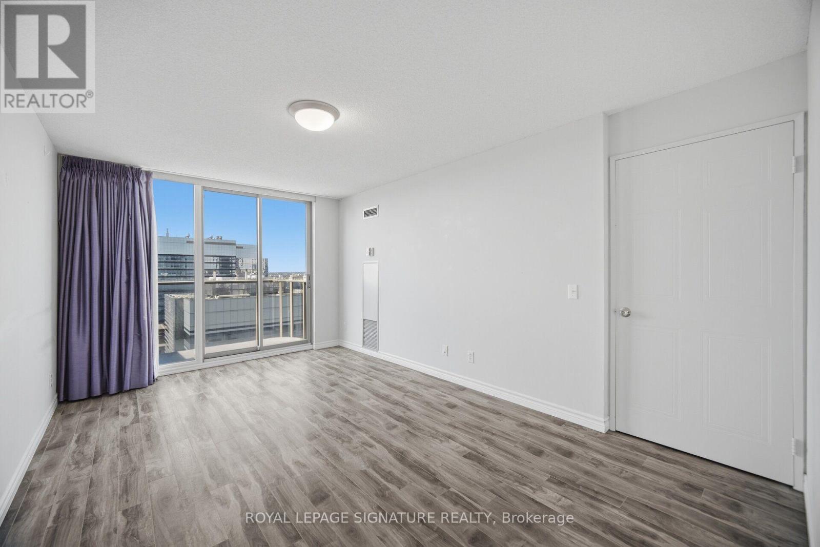 #3603 750 BAY STREET - 16