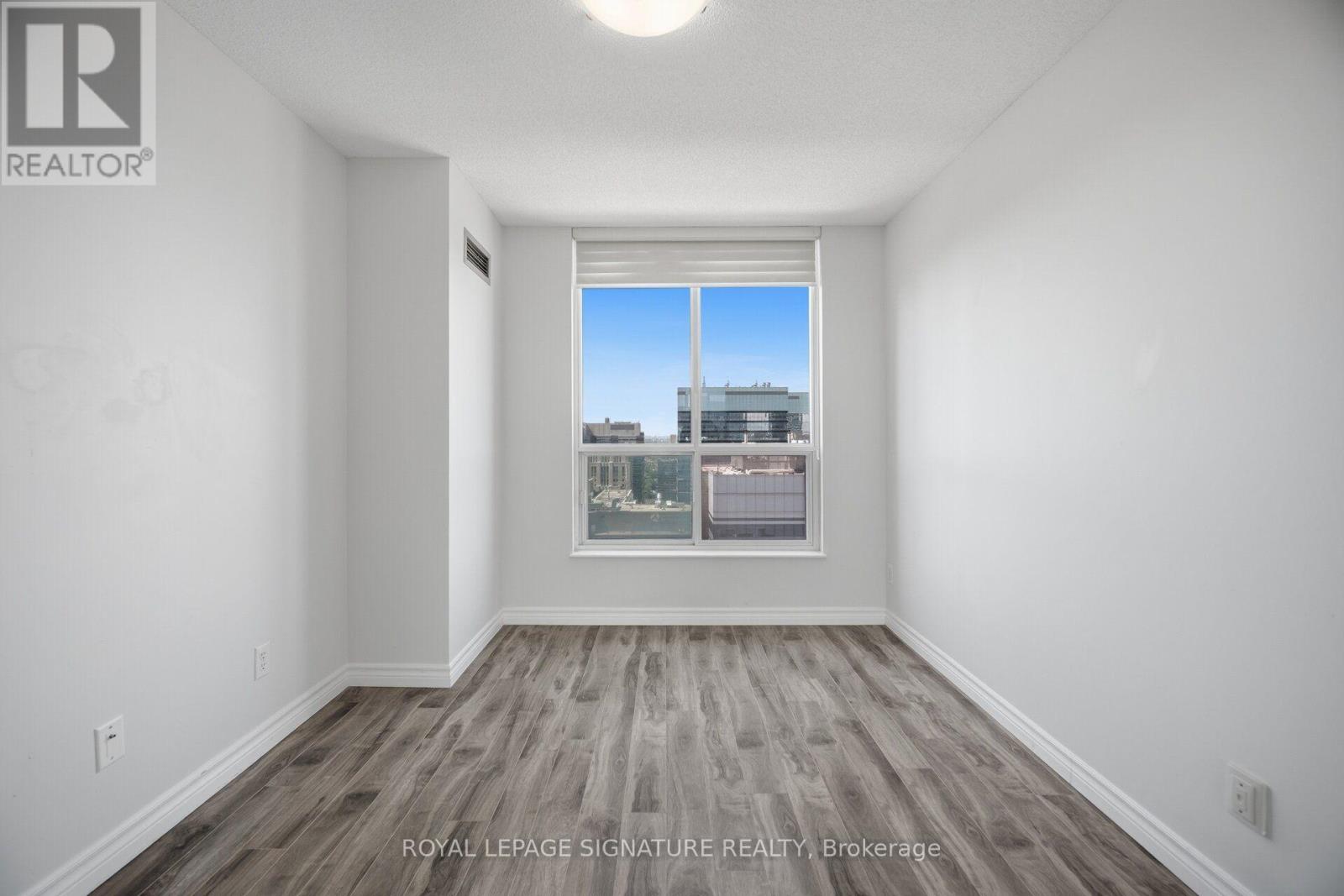 #3603 750 BAY STREET - 23