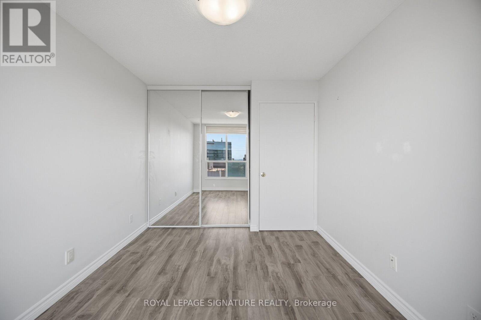 #3603 750 BAY STREET - 24