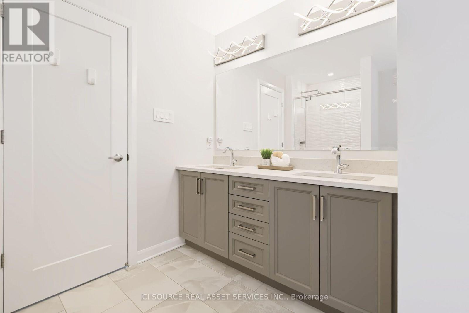 2032 WANDERER AVENUE - Image 28