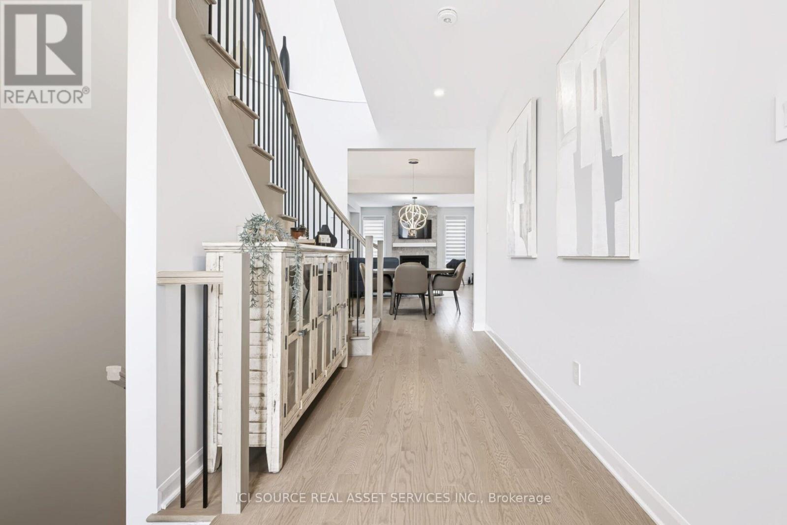2032 WANDERER AVENUE - Image 3