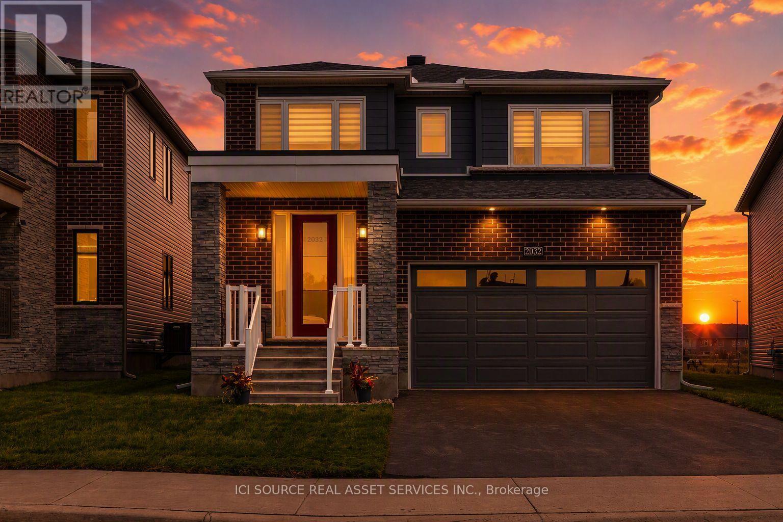 2032 WANDERER AVENUE - 40