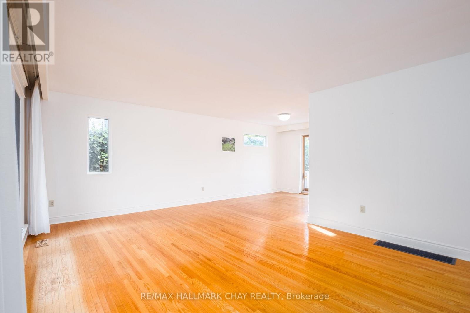 44 AMELIA STREET - 16