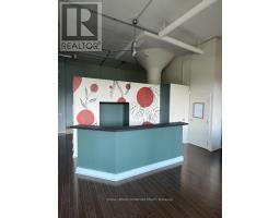 Office - 201 - 1001 Roselawn Avenue, Toronto, ON M6B4M4 Photo 6