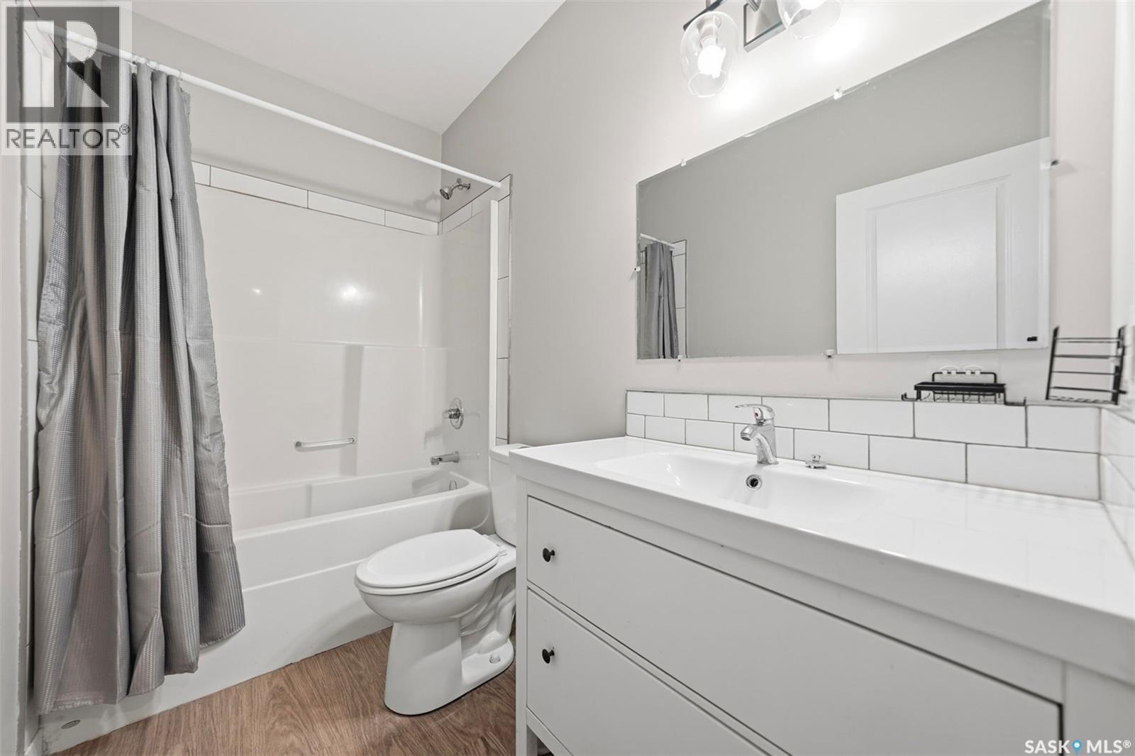 532 J AVENUE N - Image 33