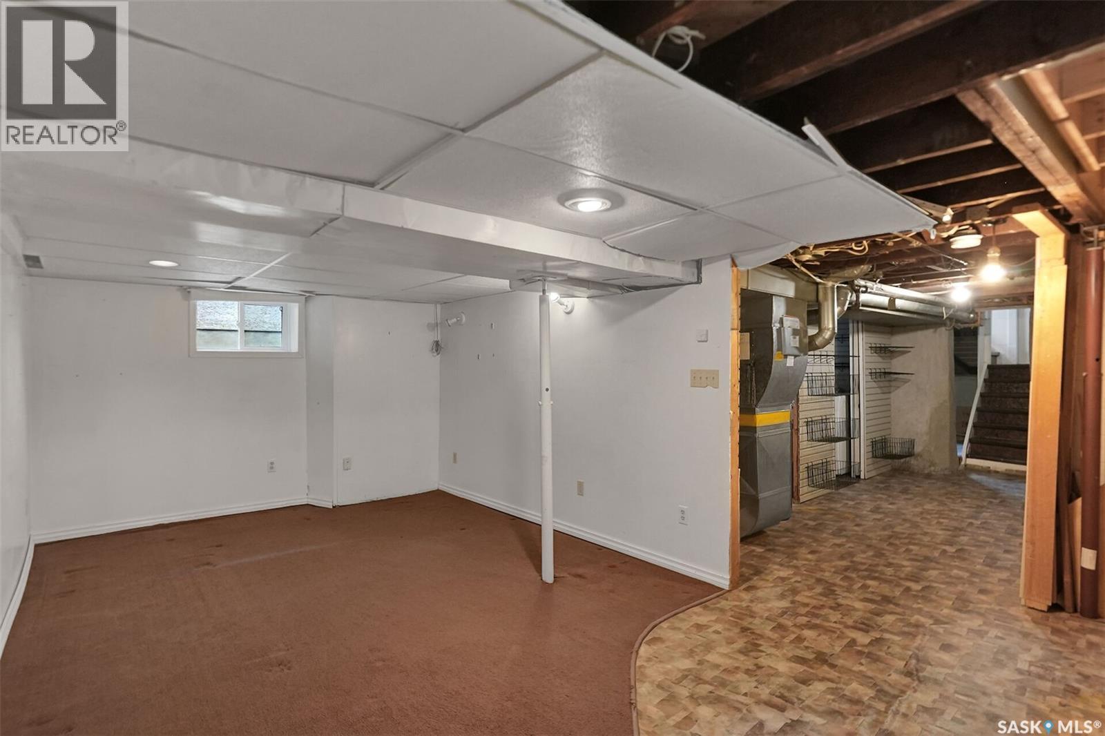 2210 Athol STREET - 43