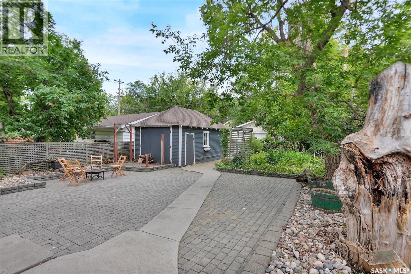 2210 Athol STREET - 48