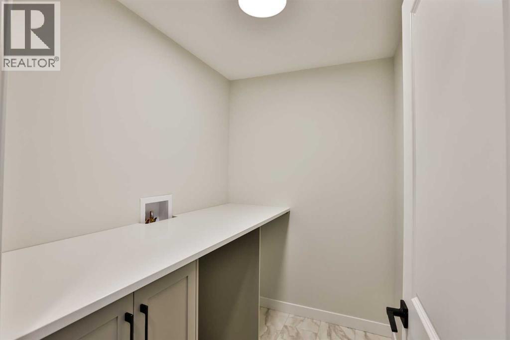 877 Devonia Circle W - 21