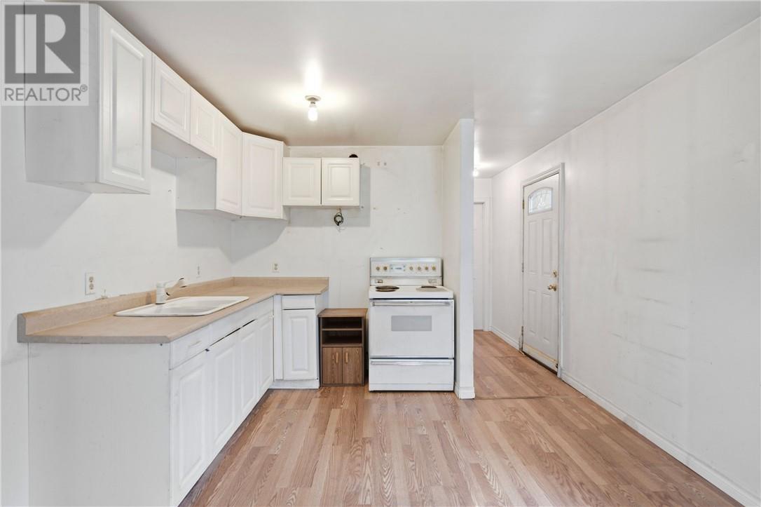690 PEARSON Drive - 3