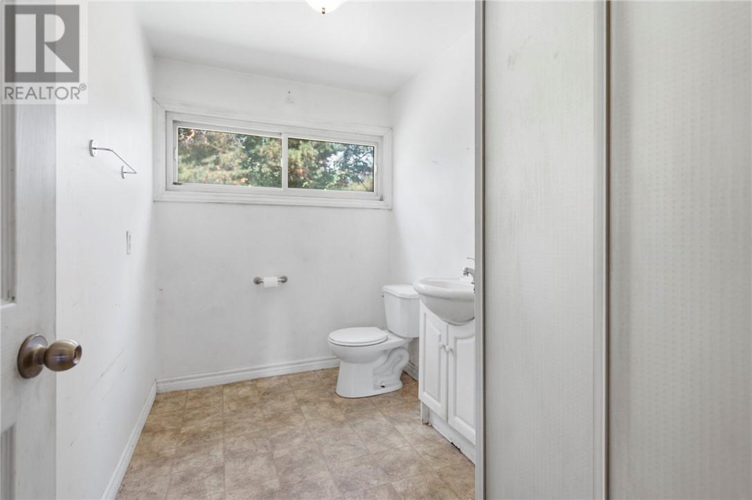 690 PEARSON Drive - 8