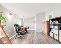 195 Ch. Wesley, Clarendon, QC J0X2Y0 Photo 18